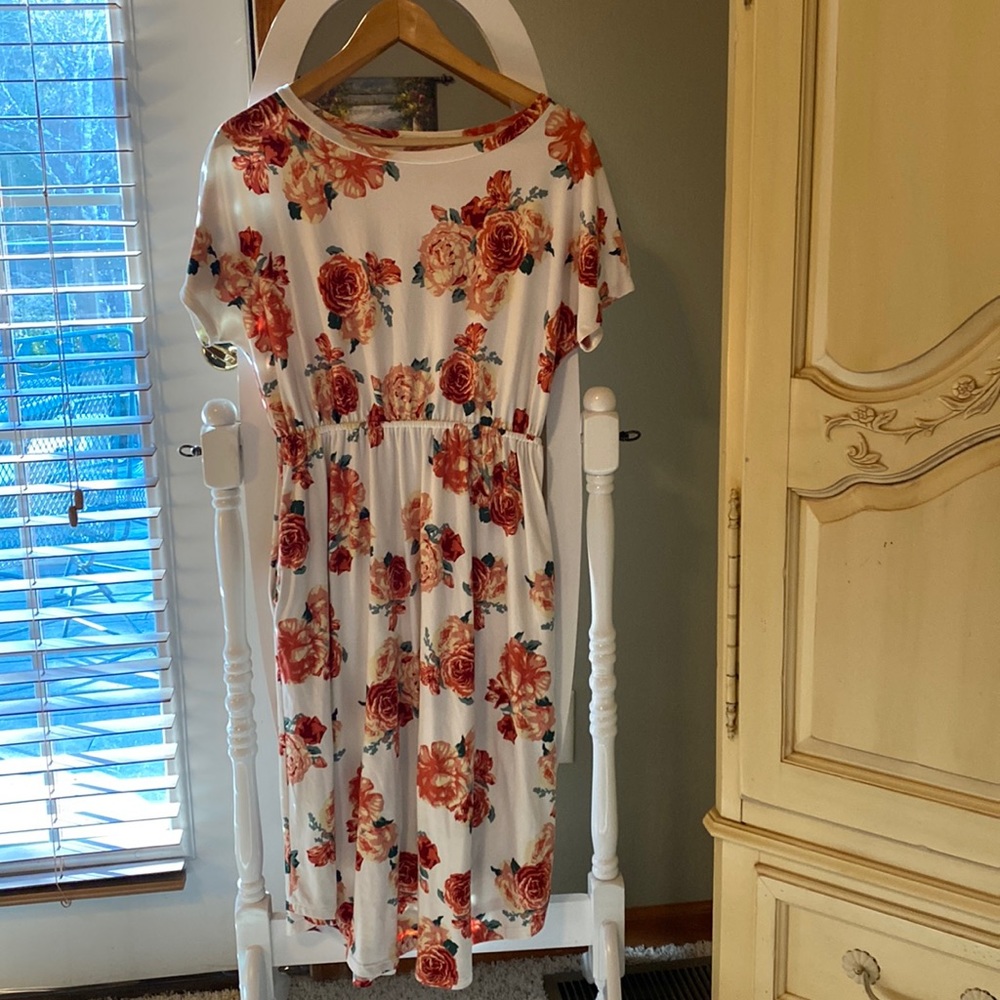 Soft cotton boutique t-shirt dress.